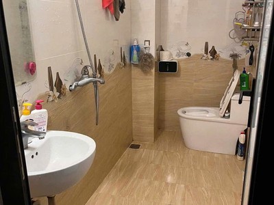 Siêu phẩm cầu giấy , trung tâm quận, nhà dân xây,  diện tích 40m giá chỉ 8.6 tỷ 1