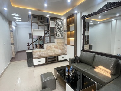 Bán nhà 5 tầng, thạch bàn, long biên, giá ,2 tỷ 0
