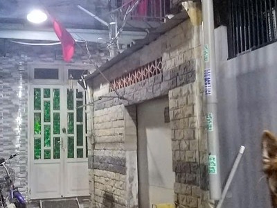 Cần bán gấp nhà đẹp linh xuân giá tốt bất ngờ ngay chợ linh xuân. 0