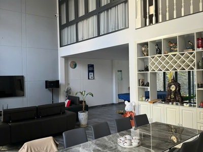Bán biệt thự mặt tiền 3 tầng 9,3x25m giá 14,6 tỷ đường hiệp thành 06 2