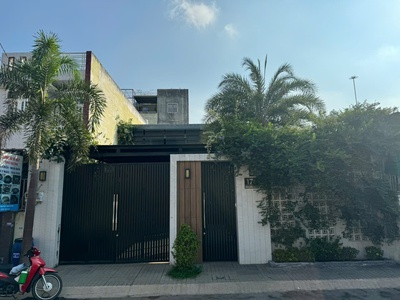 Bán biệt thự mặt tiền 3 tầng 9,3x25m giá 14,6 tỷ đường hiệp thành 06 0