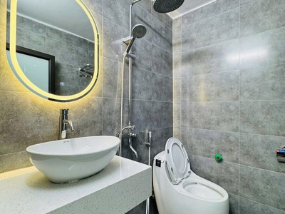 Mặt ngõ bùi xương trạch - 10m ra mặt phố - ôtô đỗ cửa - giá 8 tỷ phải nhanh mới còn 2