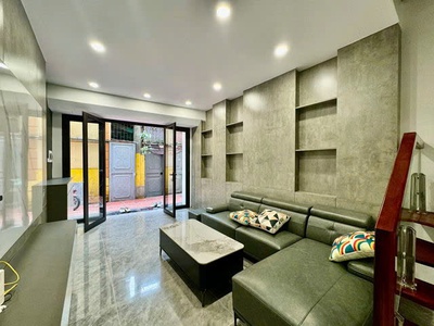 Nhà đẹp dân xây đàm quang trung 42m2,4 tầng, mặt tiền 3.5m, 8.6 tỷ long biên. 0