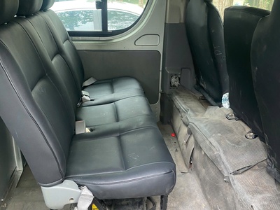 Toyota Hiace 2008 Commuter 2.5 - 230000 km- 230 triệu 0