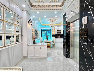 Bán nhà Quận 7 - Diện tích: 5m x 19m - Giá: 17 Tỷ 5 triệu 5