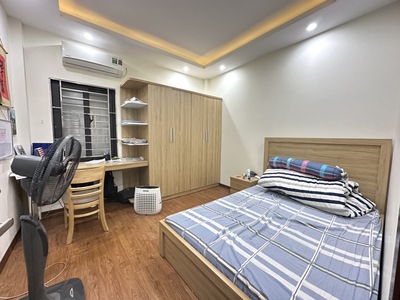 Tây Hồ- An Dương Vương- Lạc Long Quân- 5 tầng 5 PN rộng đẹp- Ở ngay- 40m- 6 tỷ 2