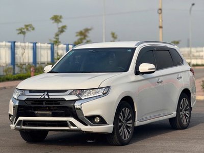 Mitsubishi Outlander 2.0 CVT   đời 2022 4