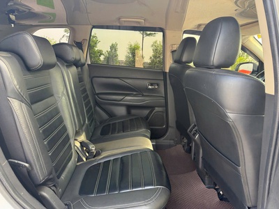 Mitsubishi Outlander 2.0 CVT   đời 2022 9