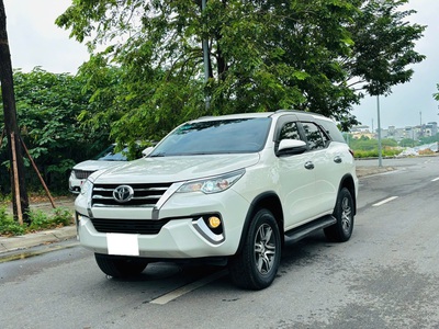 Bán xe Toyota Fortuner 2.7V 4x2 AT 2019, màu trắng. 4