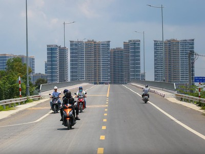 Quá HÓT  ..Bán nhà Sổ hồng, 100m2, Cạnh Vinhome Tp.Thủ Đức, giá 2,9 tỷ. 0