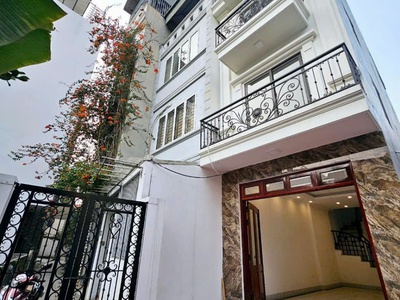 Nhà đẹp xây mới 5 tầng ở đàm quang trung long biên gần cầu vĩnh tuy diện tích 67m, 8 tỷ 0