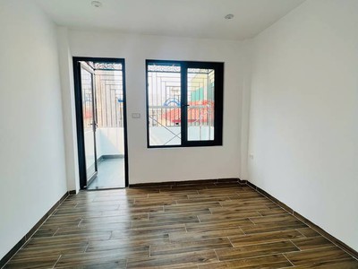 Bán nhà khâm thiên đống đa,31m2,ngõ rộng thông,gần phố,nhà mới ở ngay 2