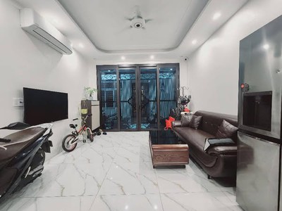 Hiếm, nhà đẹp hồ tùng mậu, 35m x 6t, nội thất xịn sò, ba bước ra đường 32, chỉ hơn 7 tỷ. 0