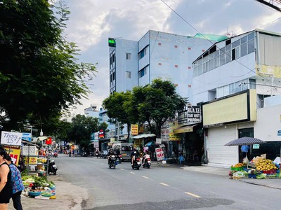 Bán nhà mặt tiền 2 tầng 7x18m giá 13,5 tỷ đường trần thị cờ 2