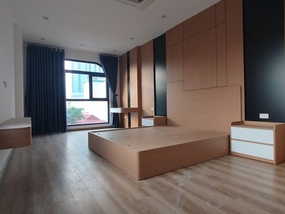 Nhà mặt phố vị trí vàng - hoàng văn thái - kinh doanh đỉnh - vỉa hè mênh mông -  39 tỷ 4