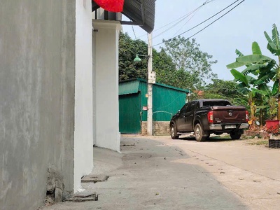 Bán đất phố quang trung sơn tây,diện tích 65m2 ,mặt tiền 4m,đường thông ô tô 0