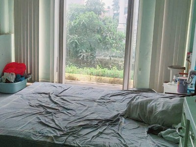 Bán nhà 100m  3 tầng, 5pn, 4wc, linh tây, thủ đức - 8.2 tỷ 2