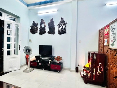 Giảm sốc bán gấp nhà 2 tầng hẻm xe hơi 67m2 4 17 chỉ 5.1 tỷ 3pn gần vincom lê văn việt tăng nhơn 1