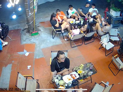 Sang nhượng quán trà cúc tại 97 hoàng minh thảo, lê chân, hải phòng 2