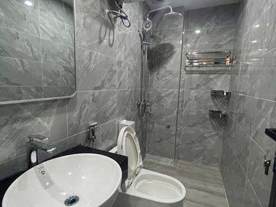 Bán nhà khâm thiên đống đa,31m2,ngõ rộng thông,gần phố,nhà mới ở ngay 3