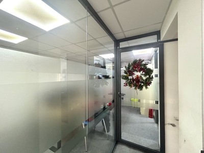Nhà kiệt ô tô 5m sát chợ đống đa, 45m2, ngang 6m, kinh doanh tốt, 3.5 tỷ 2