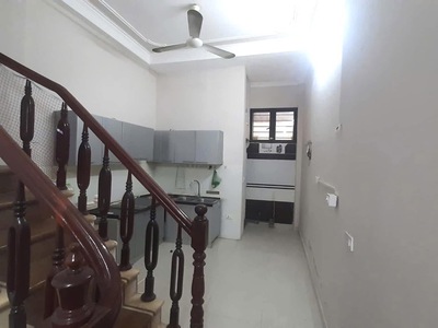 Bán nhà đào tấn, ba đình, ngõ thông, 3 gác, 35m2, 5 tầng, mt 3.2m, chỉ 7.6 tỷ 2