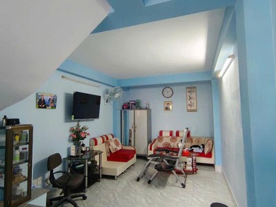 Bán nhà mặt phố quận 7 - 6.9 tỷ - vị trí vàng - 4 tầng - 4pn - sổ hồng chính chủ 2