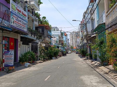 Bán nhà mặt phố quận 7 - 6.9 tỷ - vị trí vàng - 4 tầng - 4pn - sổ hồng chính chủ 0