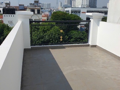 Nhà bán khu âm thực vĩnh khánh- dân cư sầm uất-thuận tiện đi lại qua các tuyến đường tôn đản, hoàng 1