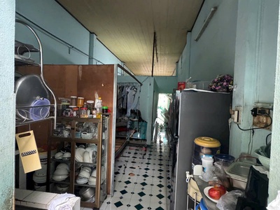 7 tỷ - nhà cũ tiện xây mới - hẻm 8m thông chợ vải phú thọ hoà - 68m2 - 3.5 x 20m - sổ vuông vắn  2