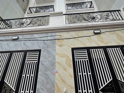 Nhà mới ở luôn ngọc trì 39m2,x 5 tầng,mặt tiền 3.6m, 6.15 tỷ long biên. 0