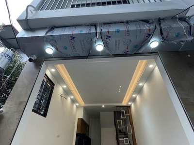 Nhà mới đẹp ở luôn lệ mật-long biên  35m2,x 5 tầng, mặt tiền  3.8m, 6.46 tỷ. 0