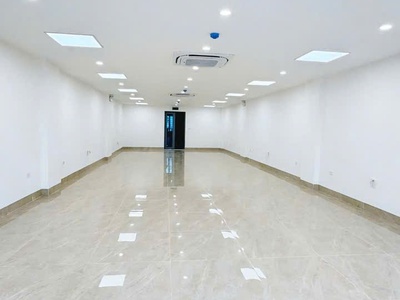 Cần bán tòa nhà văn phòng 8 tầng thang máy mới koong, vỉa hè, dòng tiền 120tr/ thấng, giá 73 tỷ 4