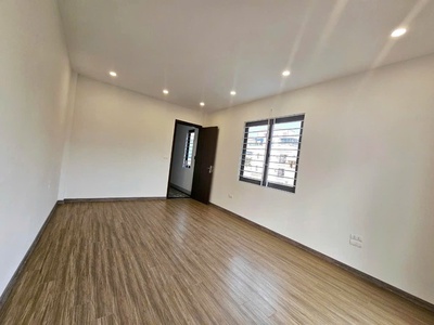 Nhà đẹp xây mới 5 tầng ở đàm quang trung long biên gần cầu vĩnh tuy diện tích 67m, 8 tỷ 3