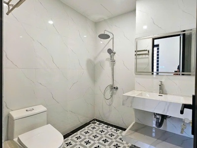 Nhà đẹp xây mới 5 tầng ở đàm quang trung long biên gần cầu vĩnh tuy diện tích 67m, 8 tỷ 4