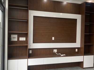 Bán Nhà 3 Tầng Full Nội Thất Ngõ 20 Cao Xanh. DT:52m2,MT:4.6m 0