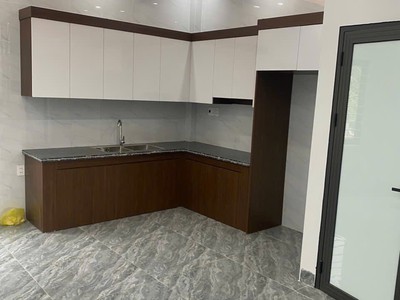 Bán Nhà 3 Tầng Full Nội Thất Ngõ 20 Cao Xanh. DT:52m2,MT:4.6m 2