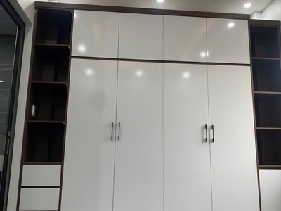 Bán Nhà 3 Tầng Full Nội Thất Ngõ 20 Cao Xanh. DT:52m2,MT:4.6m 4