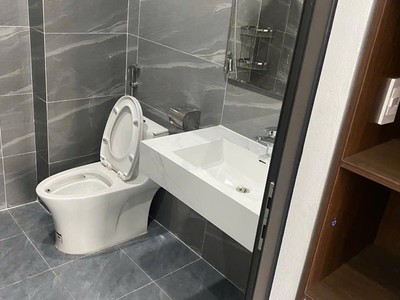 Bán Nhà 3 Tầng Full Nội Thất Ngõ 20 Cao Xanh. DT:52m2,MT:4.6m 5