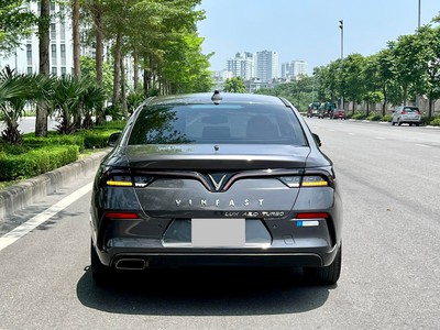 Bán xe Vinfast Lux A2.0 Turbo 2021, màu xám. 3