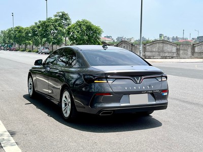 Bán xe Vinfast Lux A2.0 Turbo 2021, màu xám. 4