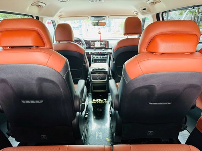Bán xe Kia Carnival 2.2D Premium 7s 2024, màu trắng. 12