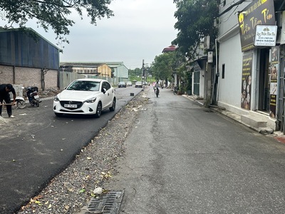 Ban nha ỷ lan, gia lâm 220m, 5 tầng, giá 17,9 tỷ. mặt phố ô tô tải tránh. view hồ điều hoà tuyệt 0