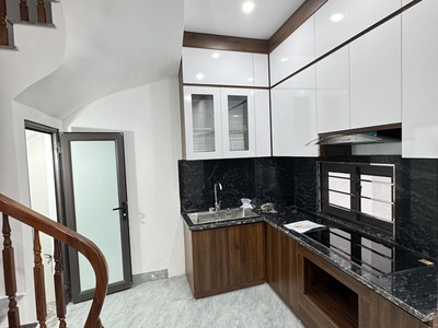 Bán nhà 5 tầng, 41m2, ngọc thụy - long biên - giá 6.8 tỷ - sổ đỏ chính chủ 0