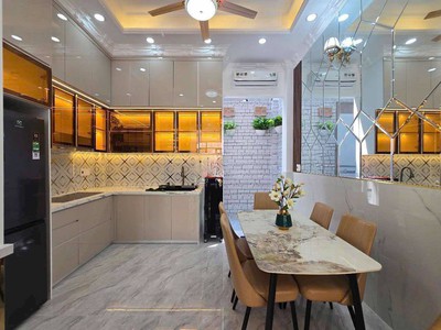 Bán nhà Siêu Phẩm Tân Cổ Điển , TT Nhà Bè - DT: 4m x 12m5 - Giá: 6TỶ9. 3