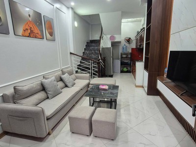 Cần bán nhà chính kinh trung tâm thanh xuân, 30m2, 5 tầng, mt3.5m, giá 6.35 tỷ 0