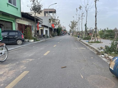  bán đất thiết úng vân hà bìa làng đối diện khu đấu giá chỉ 8x nhỏ  vỉa hè 4m 1