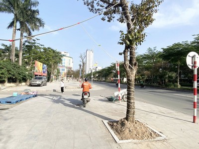 Cần bay nhanh nhà mặt phố lê trọng tấn- 120m, 3 tầng-vỉa hè 7m-21.5 tỷ   có tl  đối diện kđt park 0