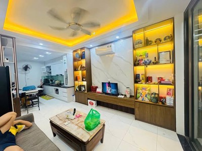 Phải thật nhanh  chỉ 4 tỷ hơn sở hữu ngay ngôi nhà 38m x 5t ở ngã tư nhổn, ngõ thông, ô tô, kinh 1