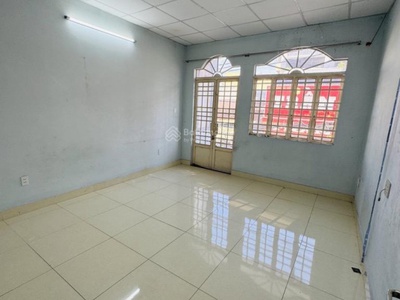 Mặt tiền kinh doanh kế chợ phú định, quận 8, 4x15m, giá nhỉnh 6 tỷ nhẹ 2